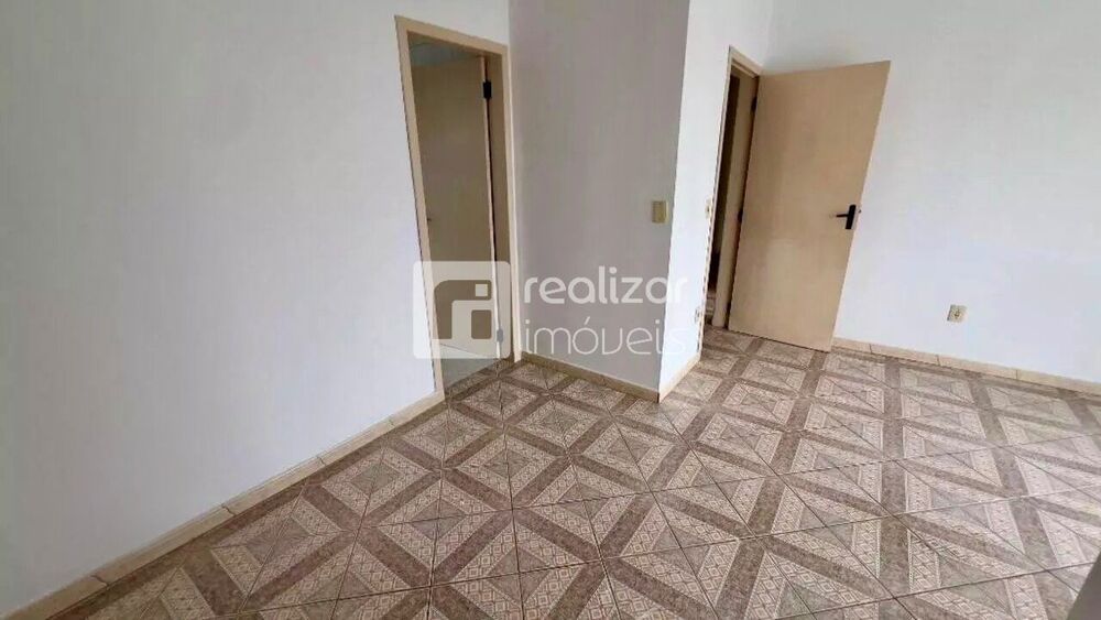 Casa para alugar com 3 quartos, 360m² - Foto 4