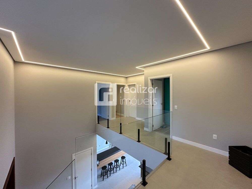 Casa de Condomínio à venda com 3 quartos, 226m² - Foto 4