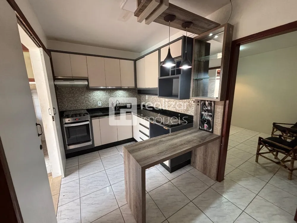 Casa, 4 quartos, 189 m² - Foto 2