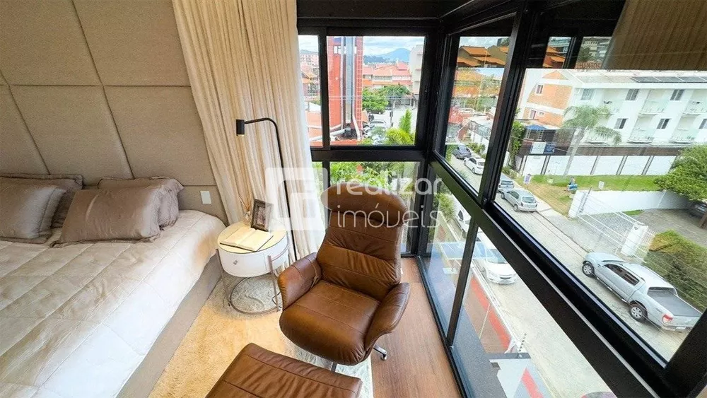 Apartamento, 3 quartos, 136 m² - Foto 2