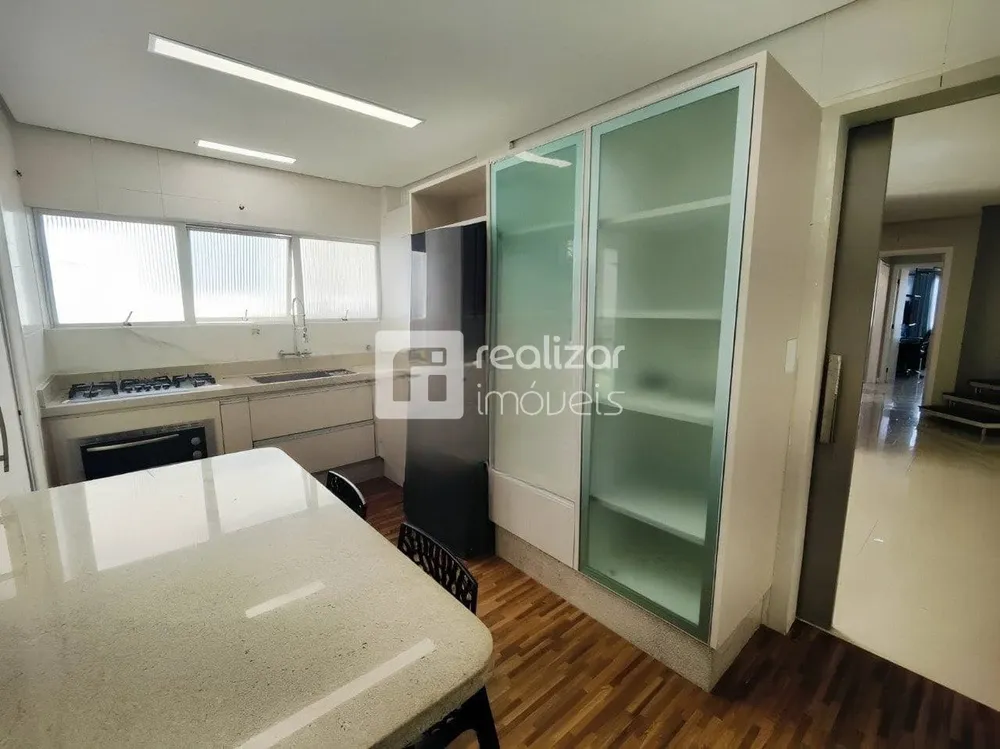 Cobertura, 3 quartos, 216 m² - Foto 1