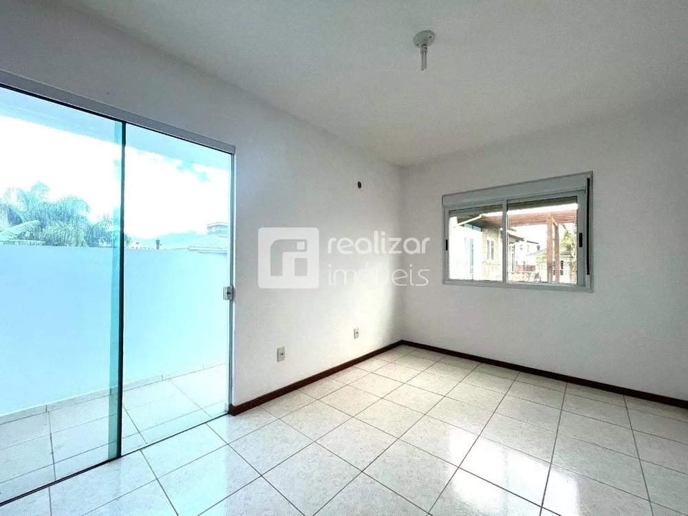 Casa, 3 quartos, 168 m² - Foto 2