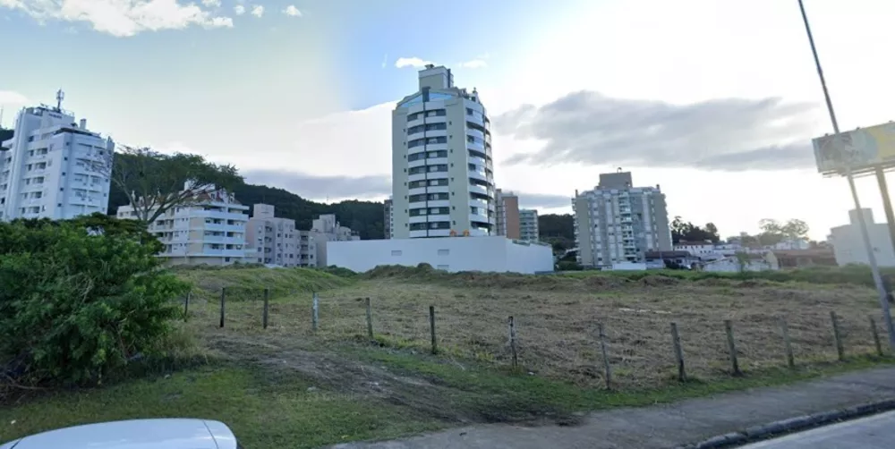 Terreno à venda, 2750m² - Foto 1