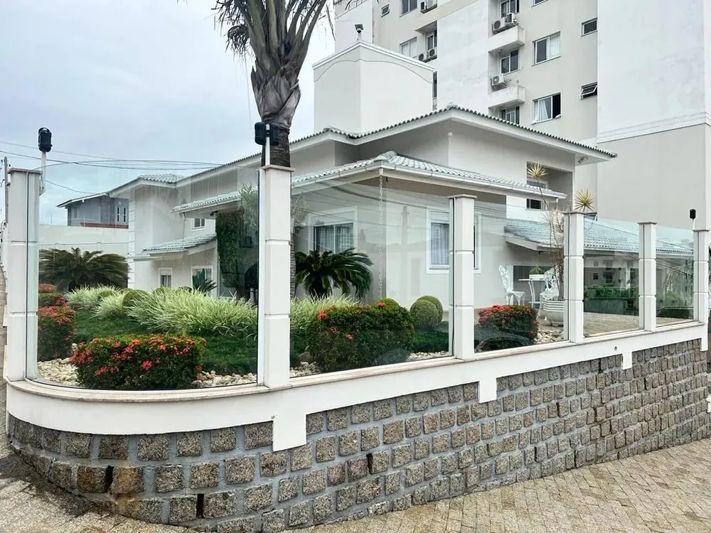 Casa, 3 quartos, 240 m² - Foto 2