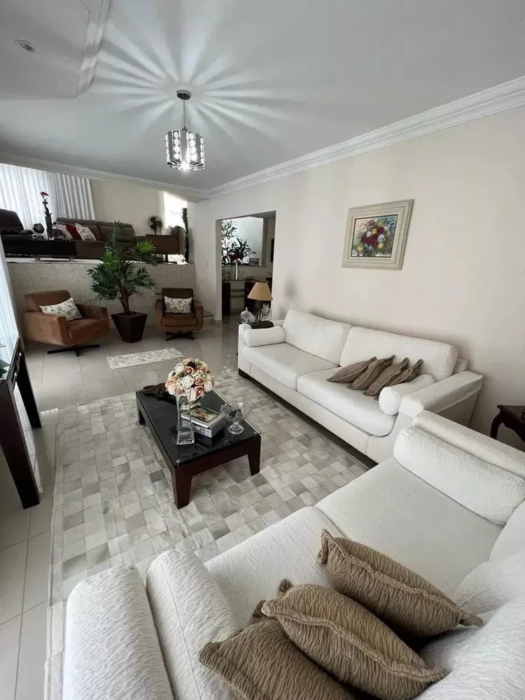 Casa, 3 quartos, 240 m² - Foto 2