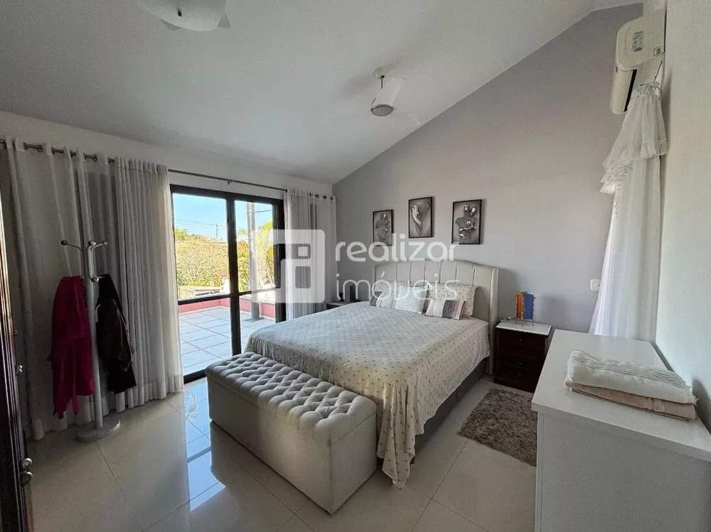 Casa, 3 quartos, 210 m² - Foto 2