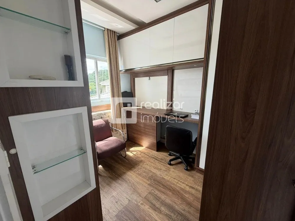 Casa, 3 quartos, 250 m² - Foto 10