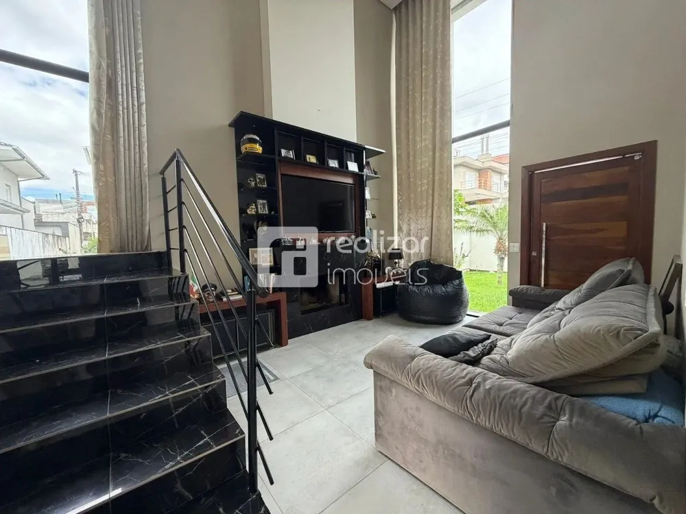 Casa, 3 quartos, 250 m² - Foto 1
