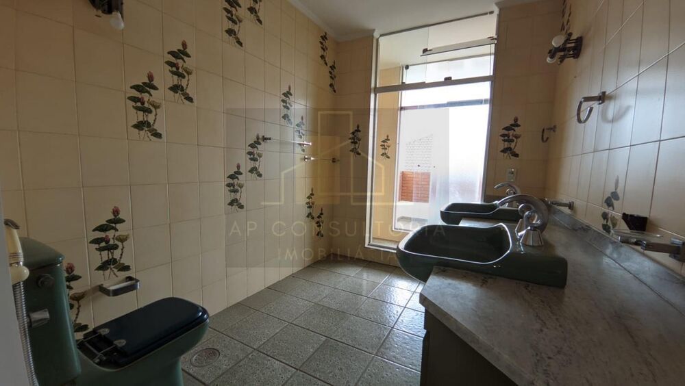 Casa, 4 quartos, 620 m² - Foto 1
