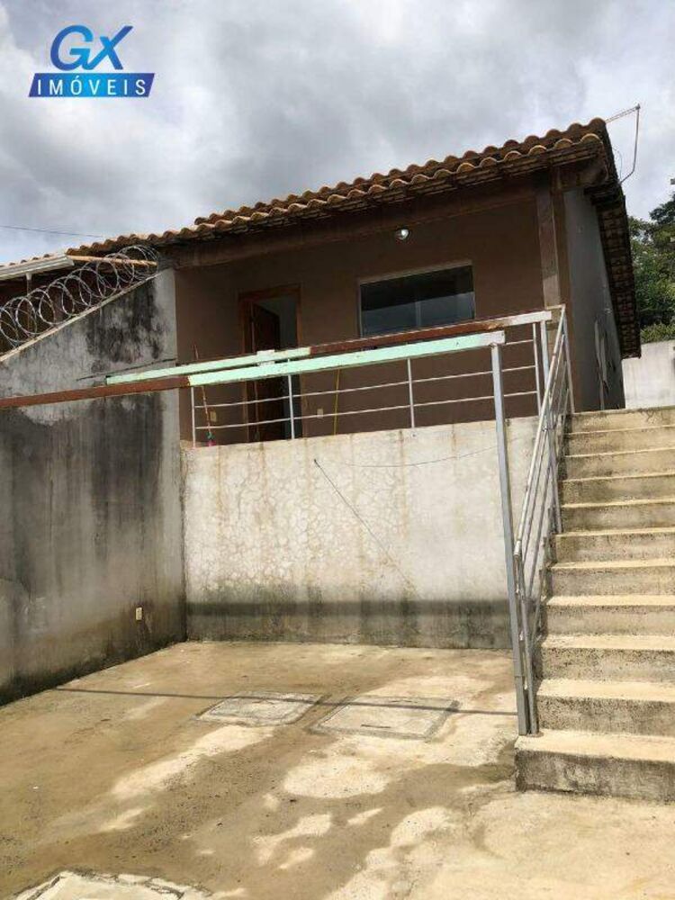 Casa à venda com 2 quartos, 180m² - Foto 2