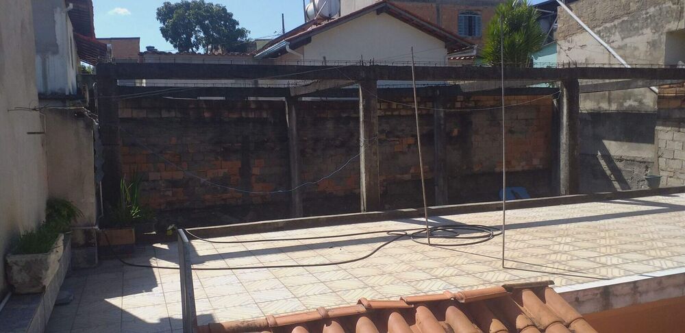 Casa à venda com 3 quartos, 360m² - Foto 3