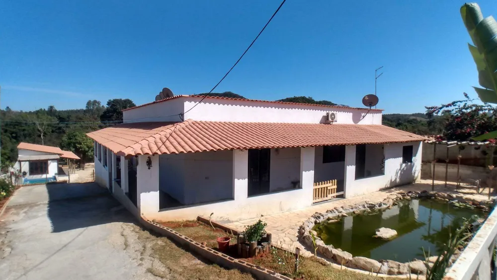 Chácara, 4 quartos, 2682 m² - Foto 1