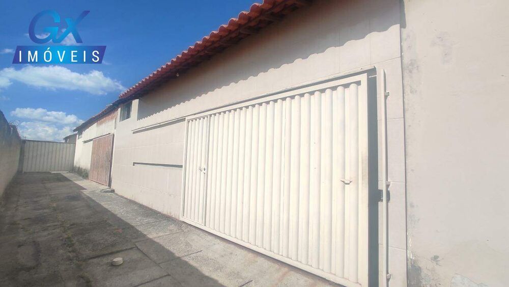 Casa à venda com 2 quartos, 55m² - Foto 1