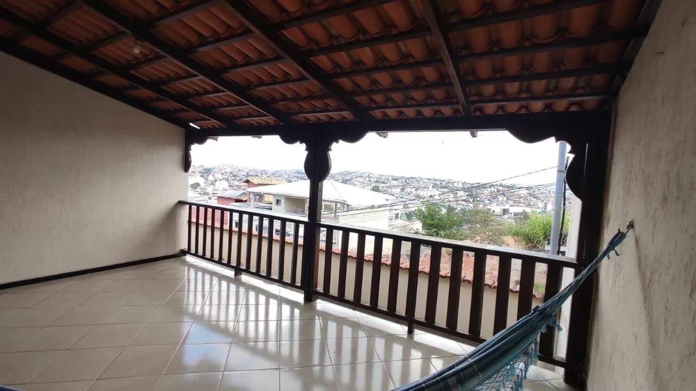 Casa, 3 quartos, 290 m² - Foto 2