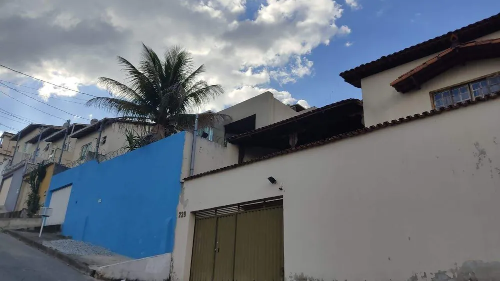 Casa, 3 quartos, 290 m² - Foto 1
