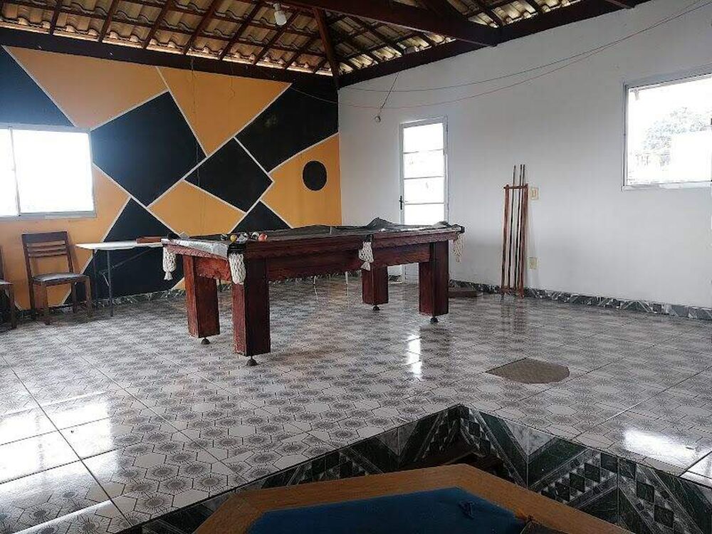 Casa à venda com 7 quartos, 280m² - Foto 2