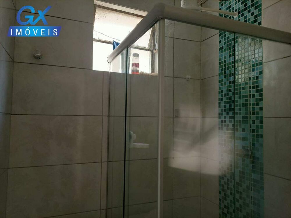 Casa à venda com 2 quartos, 70m² - Foto 4