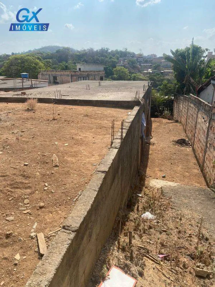 Terreno, 301 m² - Foto 1