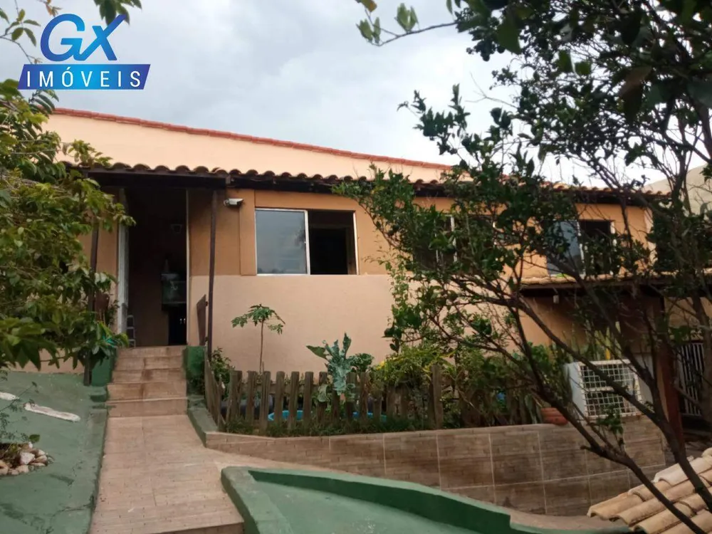 Sítio, 3 quartos, 680 m² - Foto 1