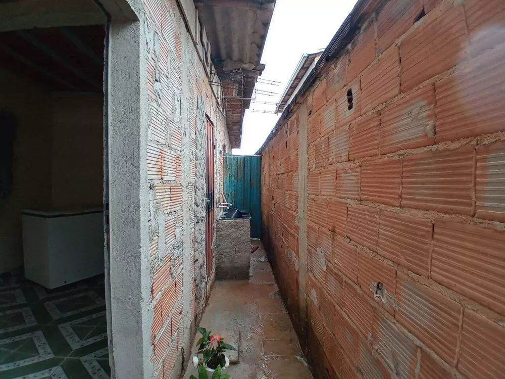 Casa à venda com 4 quartos, 90m² - Foto 6