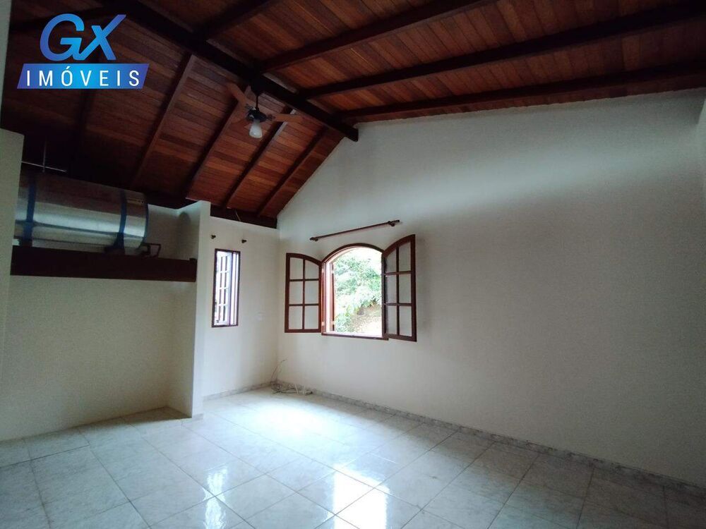 Sítio, 4 quartos, 2000 m² - Foto 2