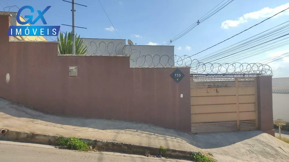 Casa, 3 quartos, 230 m² - Foto 1