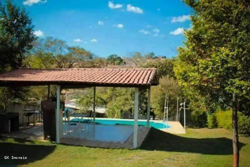 Sítio, 3 quartos, 2130 m² - Foto 1