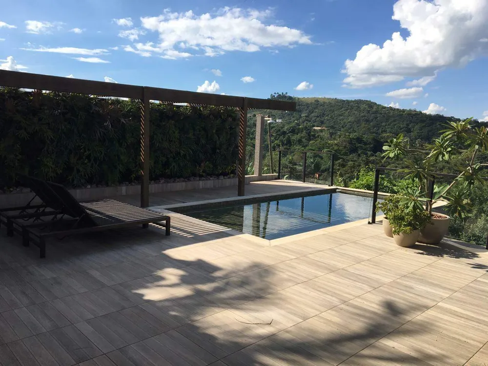 Sítio, 5 quartos, 3000 m² - Foto 1
