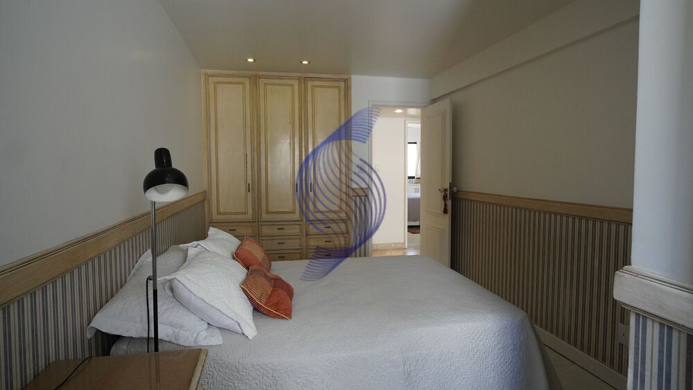 Apartamento à venda com 3 quartos, 189m² - Foto 4