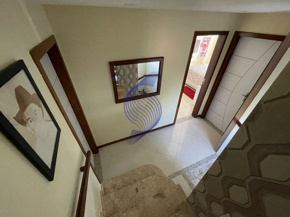 Casa à venda com 3 quartos, 240m² - Foto 4