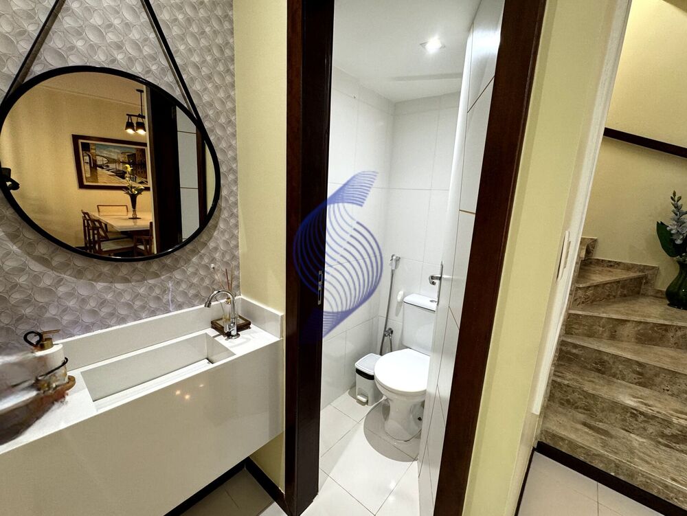 Casa à venda com 3 quartos, 240m² - Foto 2