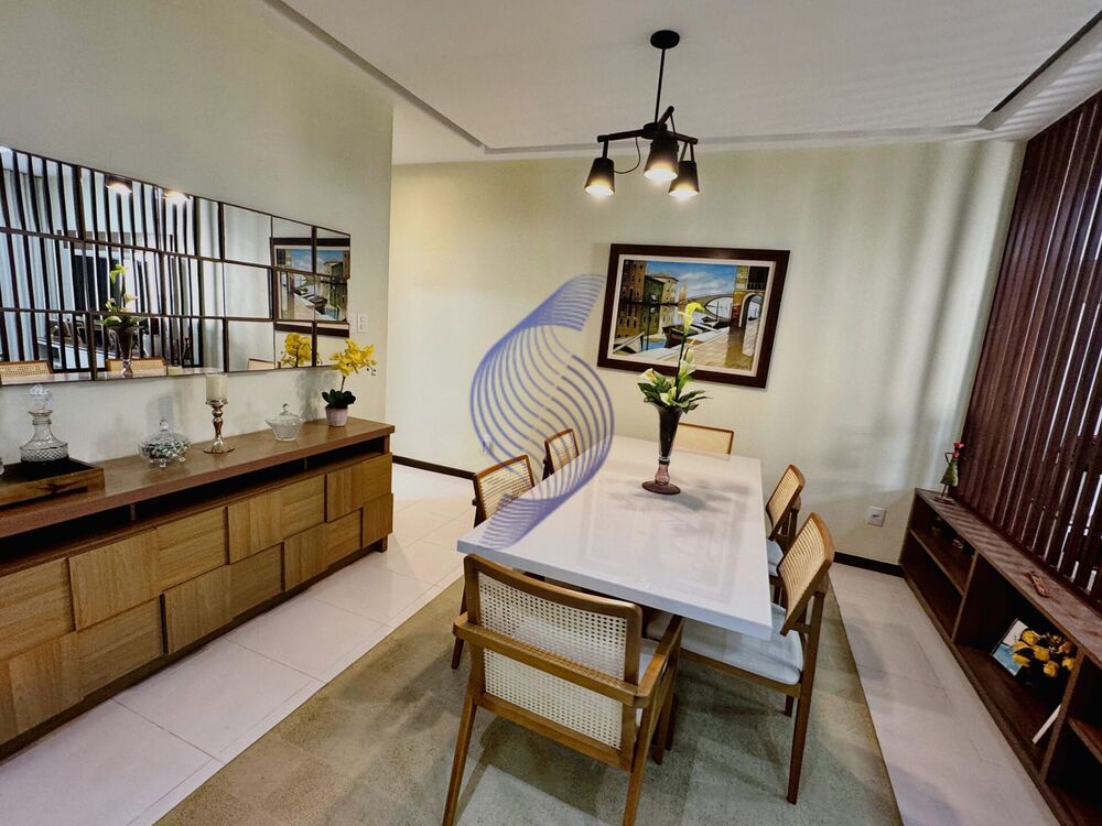 Casa à venda com 3 quartos, 240m² - Foto 1