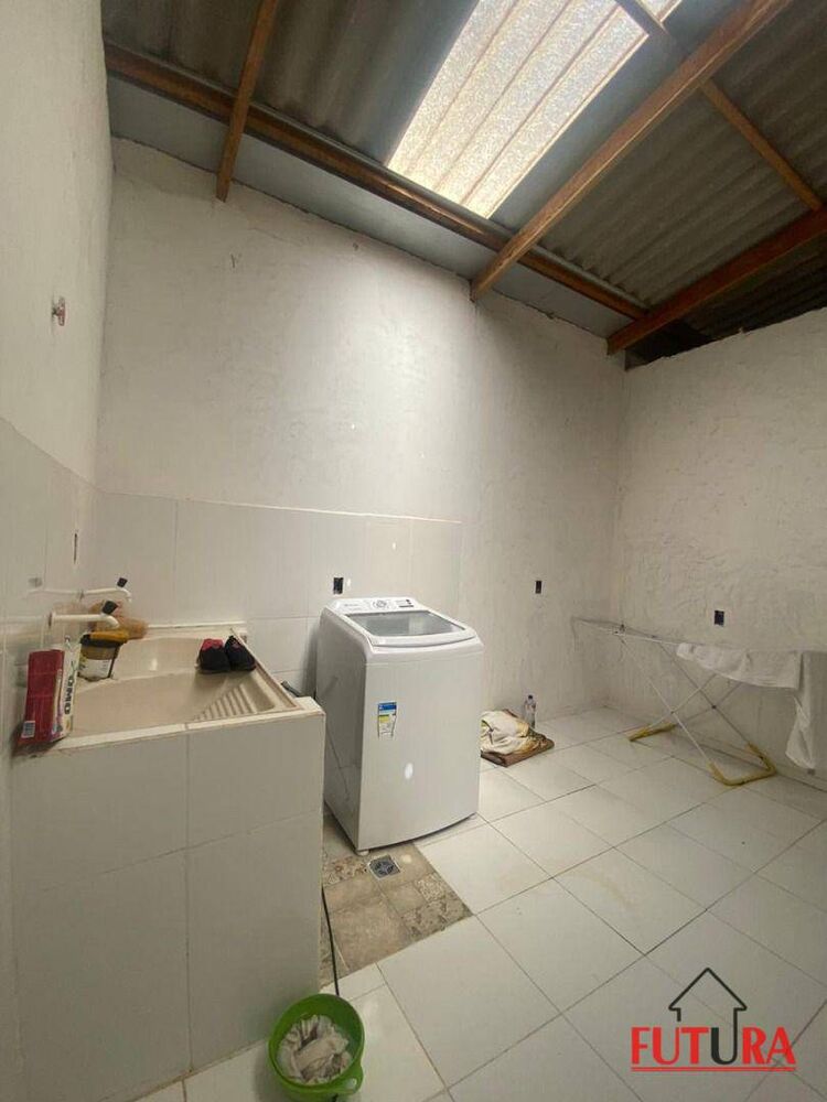 Casa à venda com 2 quartos, 169m² - Foto 6