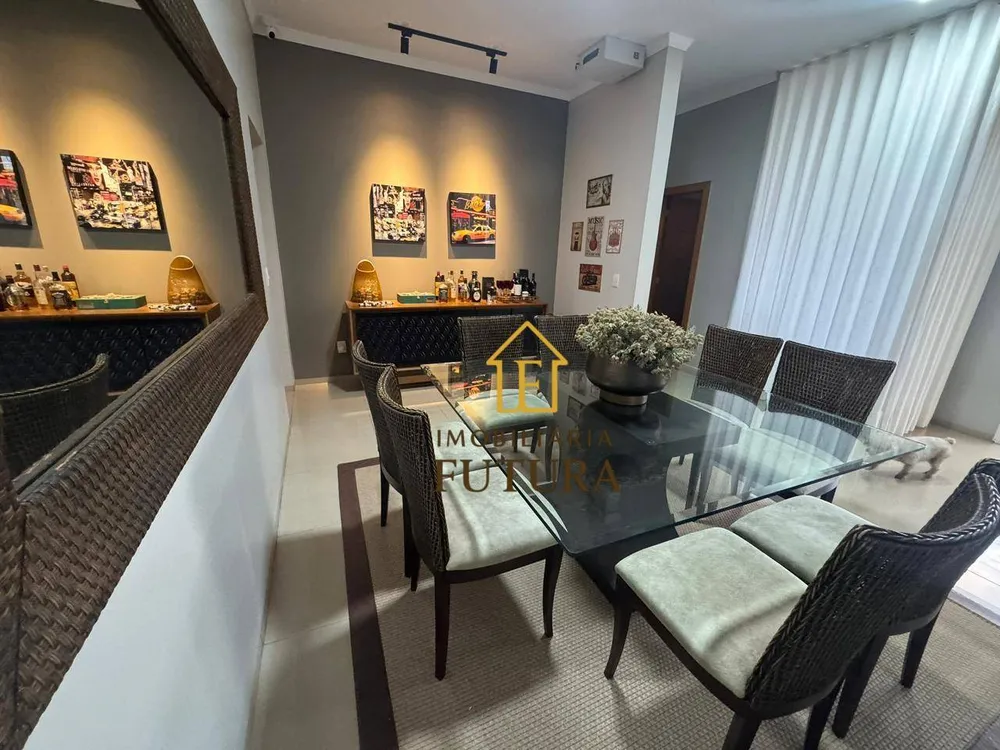 Casa, 3 quartos, 340 m² - Foto 1