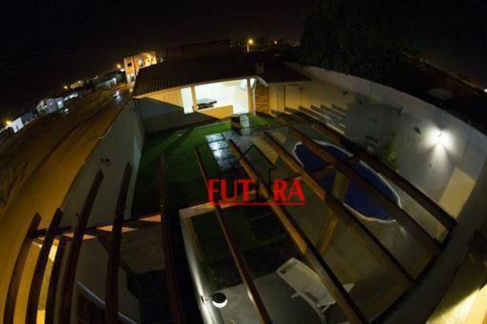 Casa, 4 quartos, 245 m² - Foto 2