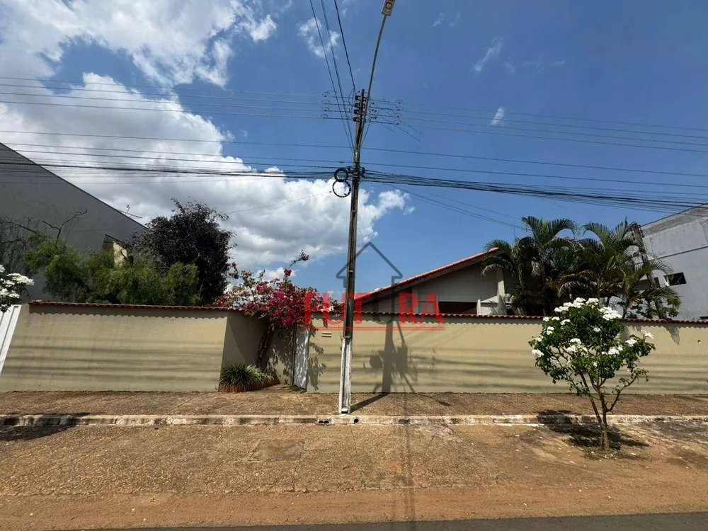 Casa, 3 quartos, 220 m² - Foto 2