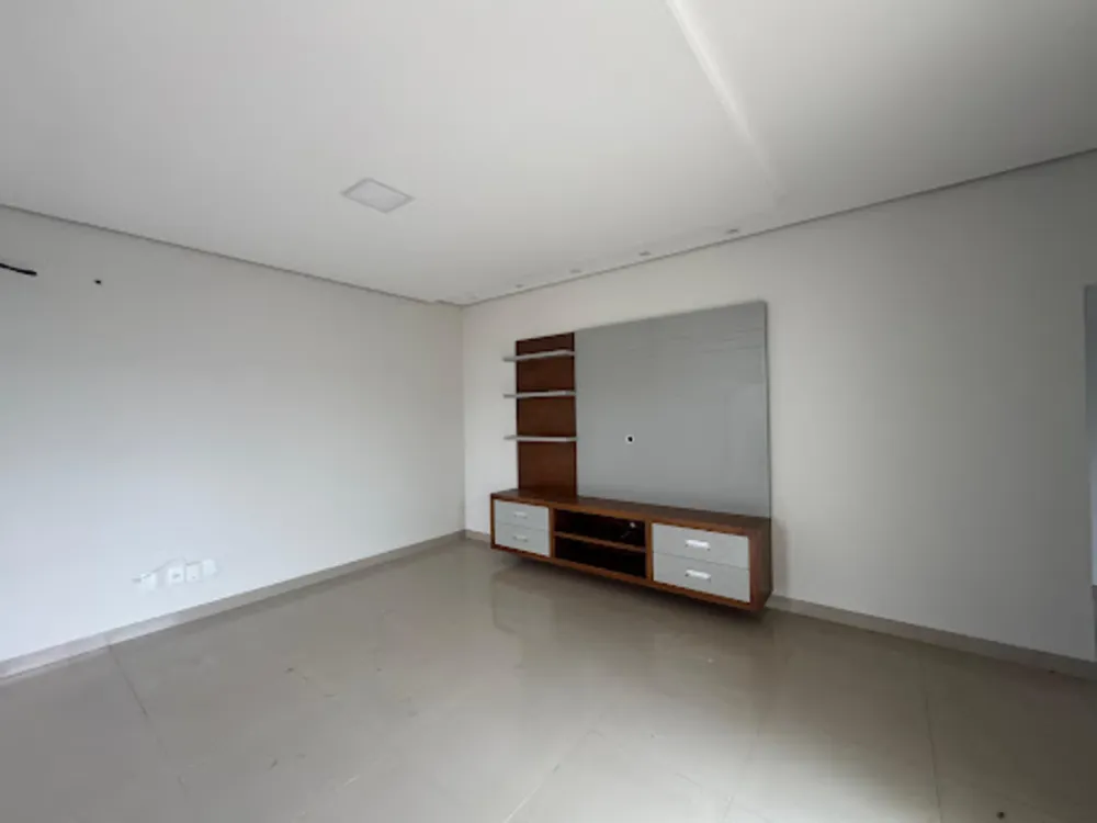Casa, 3 quartos, 221 m² - Foto 3