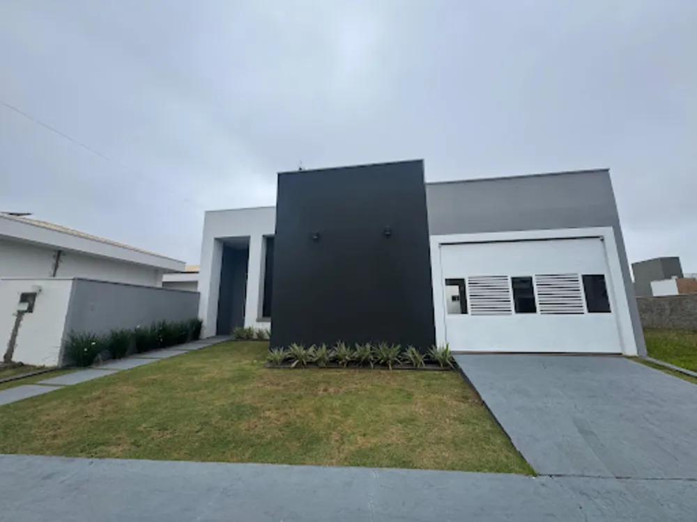 Casa, 3 quartos, 221 m² - Foto 1