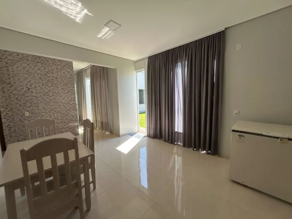 Casa, 3 quartos, 220 m² - Foto 1