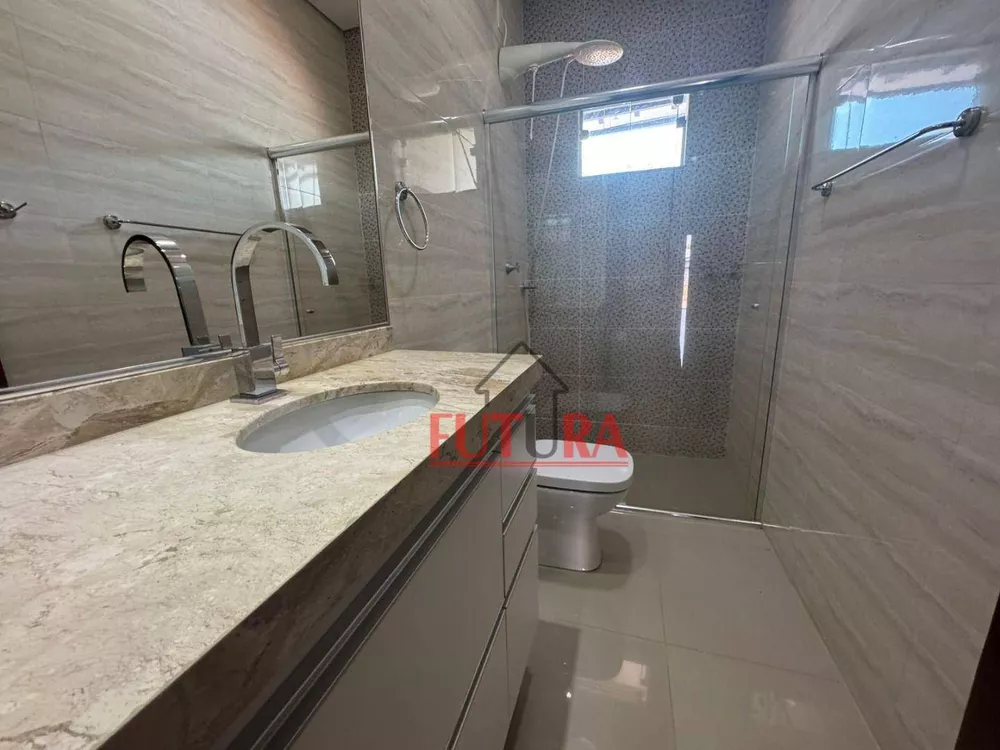 Casa, 3 quartos, 158 m² - Foto 2