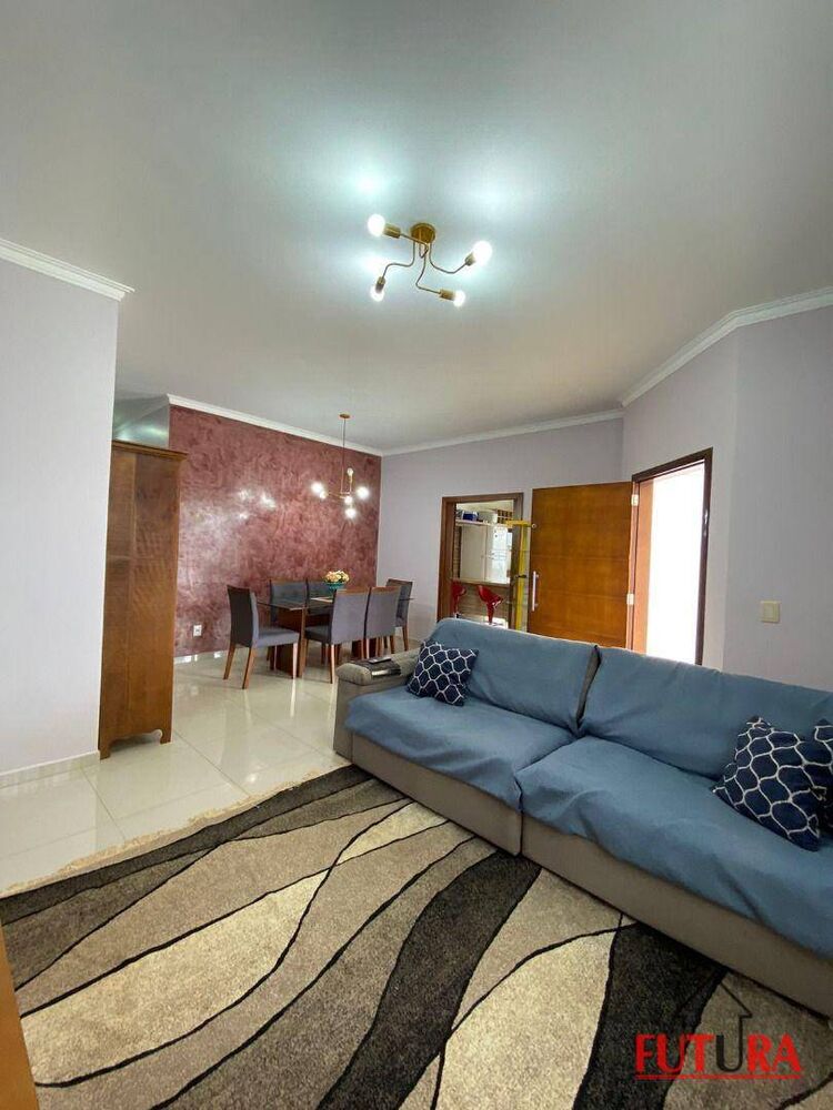 Casa, 3 quartos, 210 m² - Foto 4