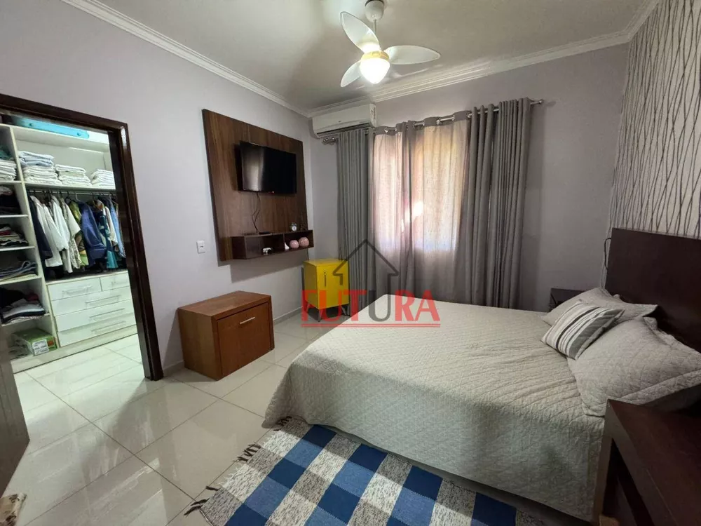 Casa, 3 quartos, 210 m² - Foto 8