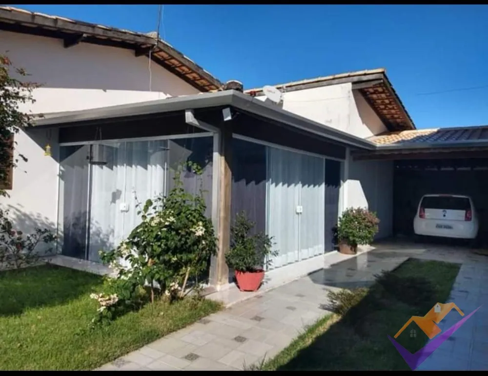 Casa, 3 quartos, 212 m² - Foto 1