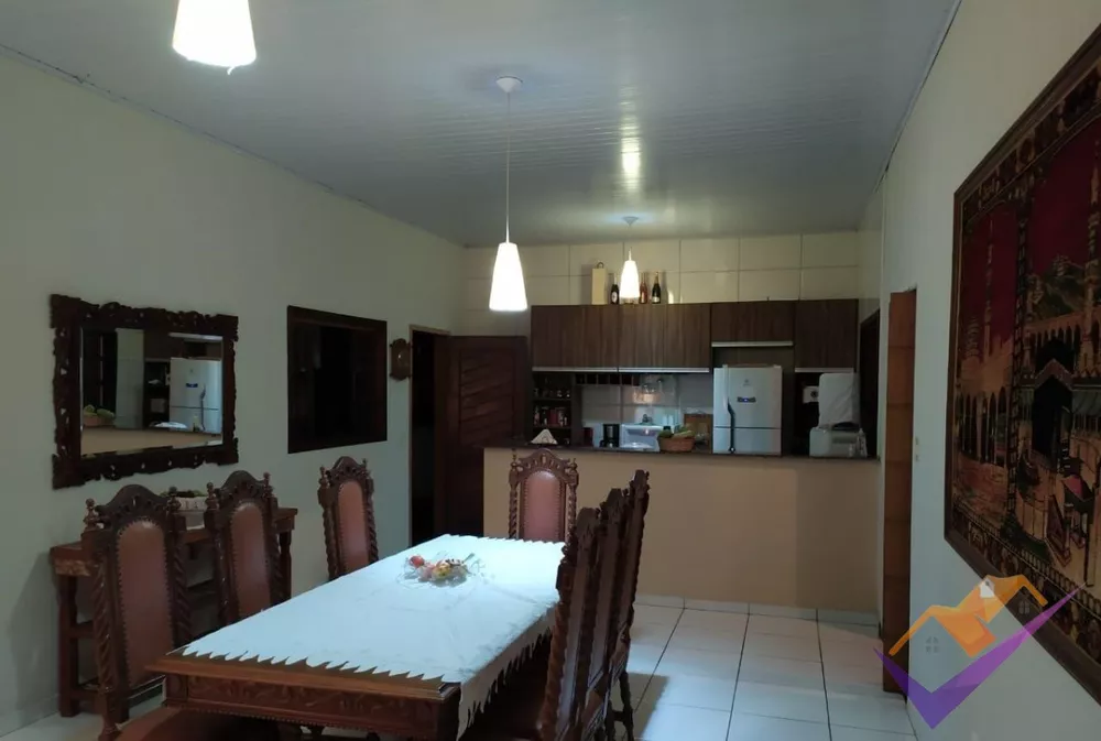 Casa, 3 quartos, 212 m² - Foto 1