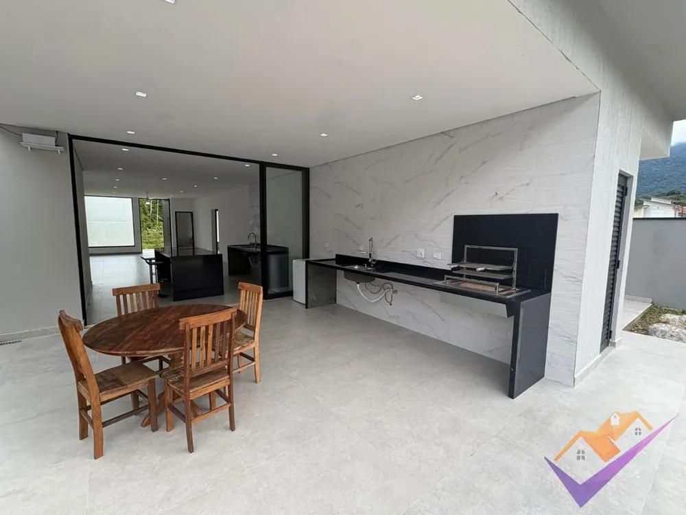 Casa, 3 quartos, 225 m² - Foto 2
