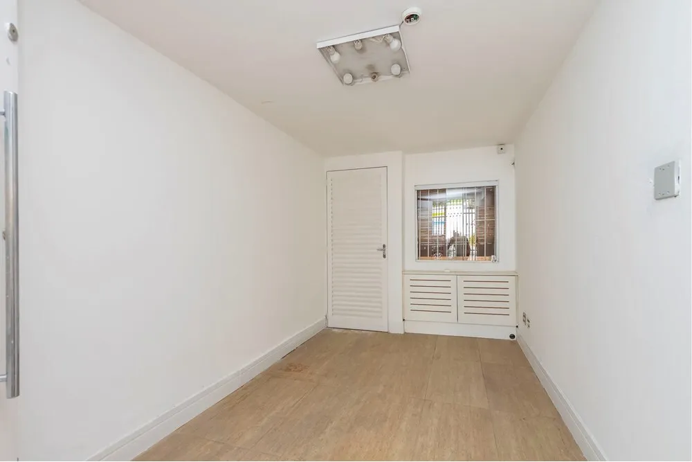 Loja-Salão, 140 m² - Foto 1