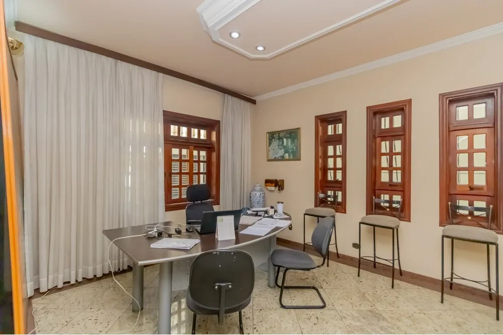 Casa, 4 quartos, 232 m² - Foto 2
