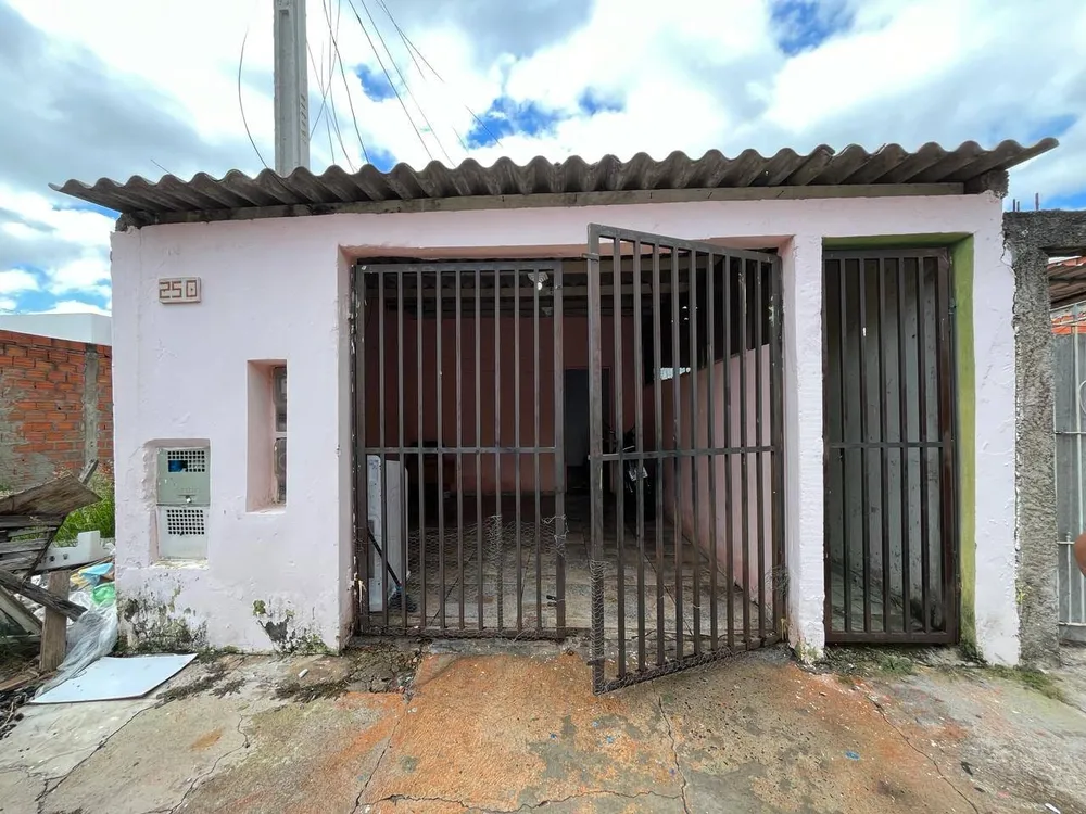 Casa, 2 quartos, 200 m² - Foto 1