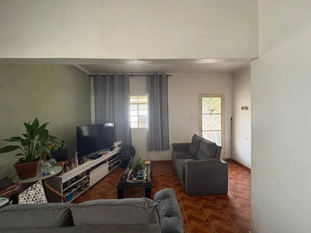 Casa, 3 quartos, 250 m² - Foto 2
