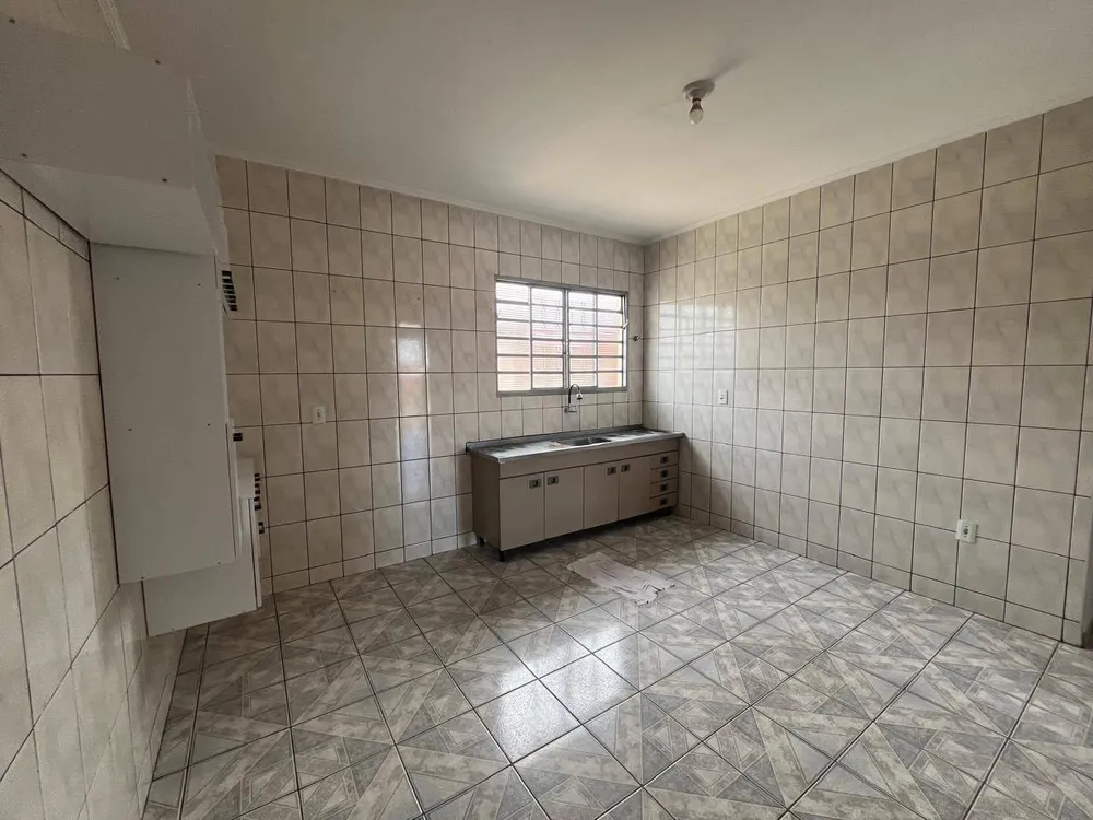 Sobrado, 6 quartos, 200 m² - Foto 1